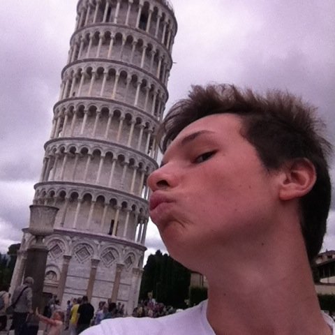 YhrogA's profile picture. 