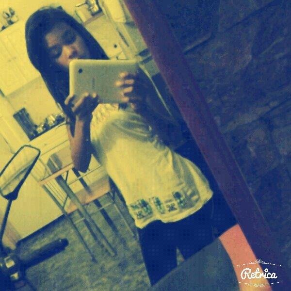 14/Jugadora de voleibol,música ¬o/,ILove,kiss.
TeAdoroMejorAmigaaaGleinisMotta:33