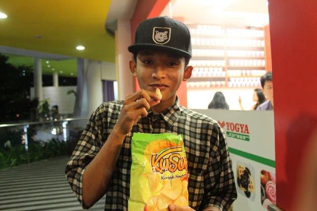 Kurang tampan, Cuek bebek, pemalu dan tertutup  terbuka saat mandi saja  | Pecandu Badminton | Still Rokenroll movement @R_N_R_I_O_C