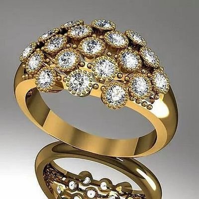 ‏شاب اريد ان اعيش حياتى فى حريه واﻻستمتاع بها