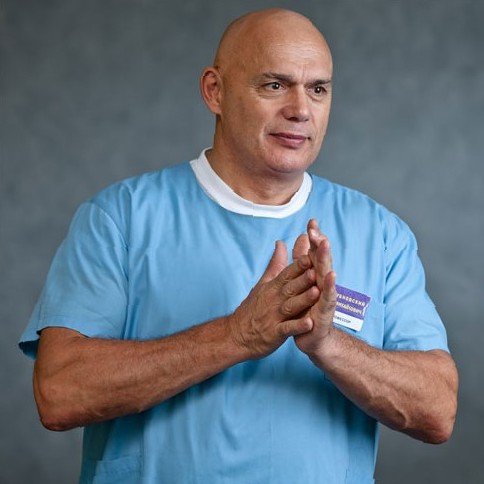 lix7811's profile picture. wine coach, social coach, proud dad of 3