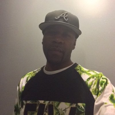 Adriano404's profile picture. 