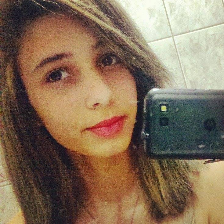 웃
 ♠♠aquela menininha inocente que tbm erra assim como você*
 ✖✖