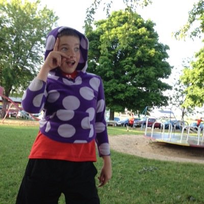 Quinn_Baum_21's profile picture. Love is life, and life is living.