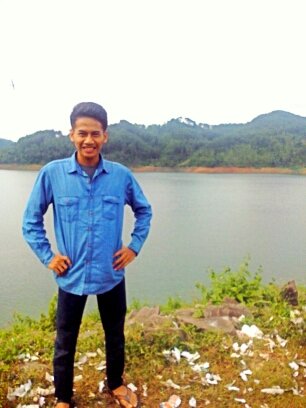 GalliLATANDO's profile picture. The RedDevils, Old Trafford | Smile is a simple way of enjoying life