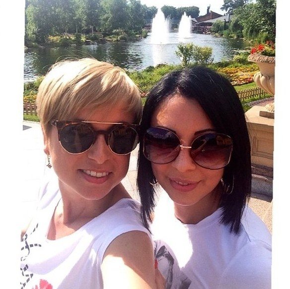 kurazavh's profile picture. happy mommy of 2, wine novice, social wizard