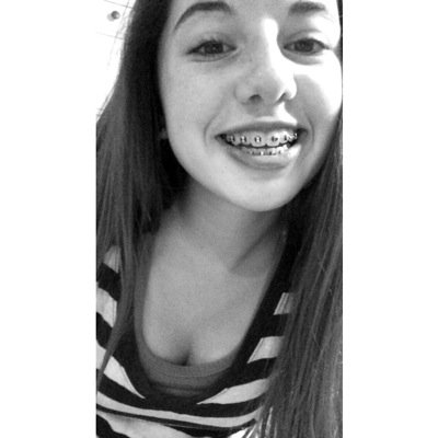 simpson__xoxo's profile picture. riding Cody's surfboard 24/7 ❤️{cody & alli follow}❤️