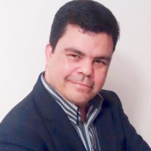 Gestor de Comunicação em Business Intelligence do Senac São Paulo. Interesse SEO, SEM, SMO, SMM, metricas e links patrocinados.