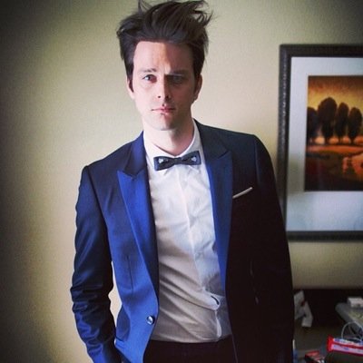 Hi! I'm Mr. Weekes. I teach history at Emoversity.