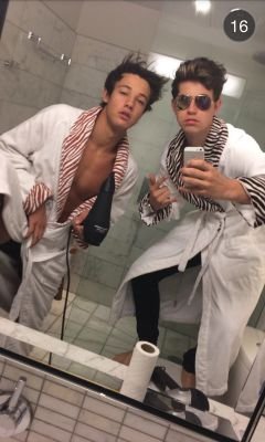 CAMERON IS BAE - i follow all my followers back :) - magcon lovers follow me please - beginning fan acc - 0/12 :( -