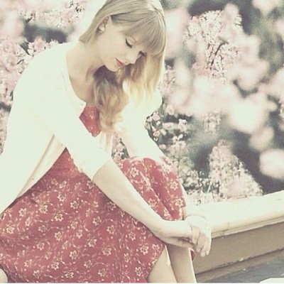 Just another swiftie
 I love taylor 
Wait no it's Becky 
Burned red 6/25/2013 
Taylor swift 
Fearless 
Speak now 
Red❤️ 
1989