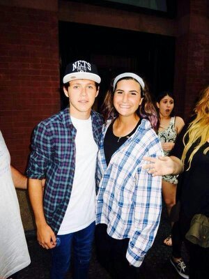I hugged Niall 8*3*2014