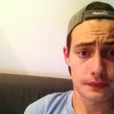 molearnaud's profile picture. L2 Droit, responsable évenementiel au @BDEPortalis. Supporter du @SFParisrugby.