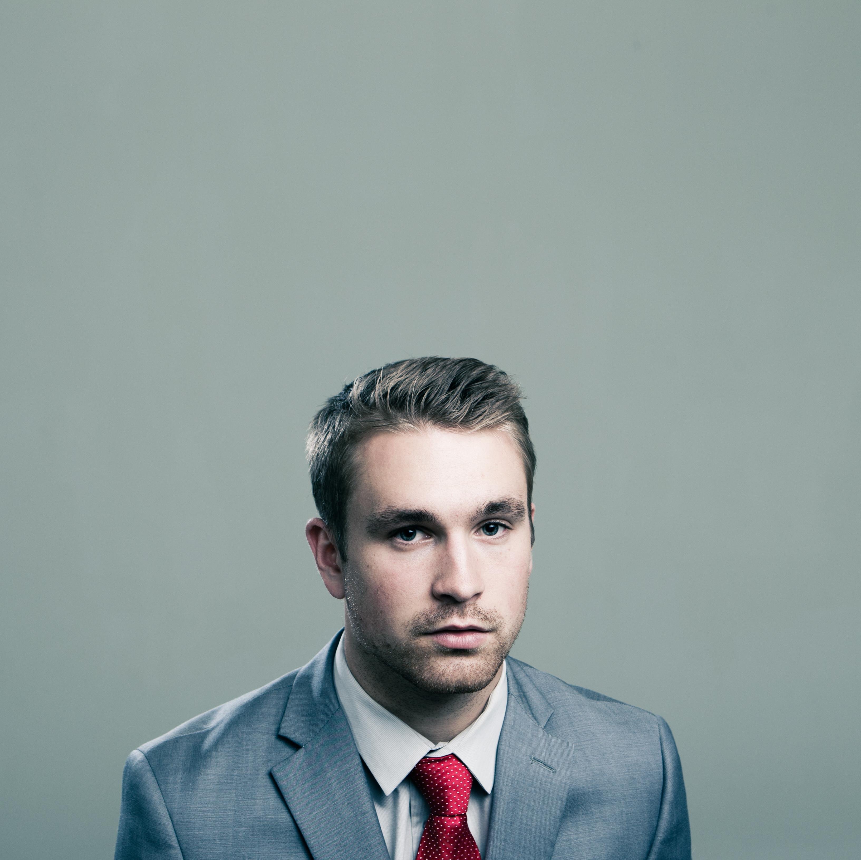 SJ_umn's profile picture. Native of the 612, Entrepreneur, Actor, Writer, Tech enthusiast, Foodie, Runner, Beer-drinker