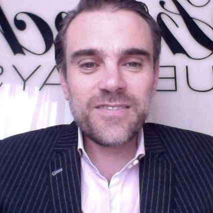 CEO and founder of @selaviglobal/ founder of @frenchtuesdays/ #Experiential #marketing lover/ Expert in humanizing brands and passionate about it.