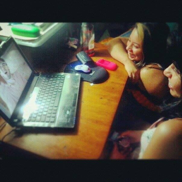 Yeli_101's profile picture. ♔El Amor no es lo mío... Lo mío es Comer,Dormir y Quejarme♔
☮Amo Actuar!☮                                                               ♬Orgullosamente Latina♬