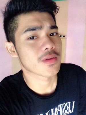 Be a young who love parents and fears God. Instagram, Path and instagram :  Rafsanesemi and Line : Esemirafsanjani