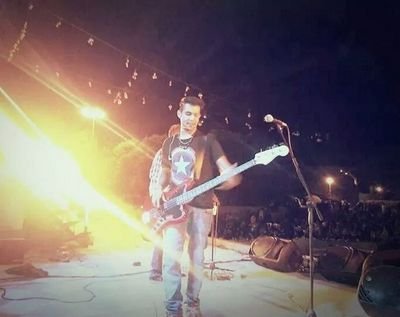 Caminante de esta vida...  el pasado fue, el mañana nunca llega. Ni el cielo, ni el infierno... Los pies sobre la tierra!!