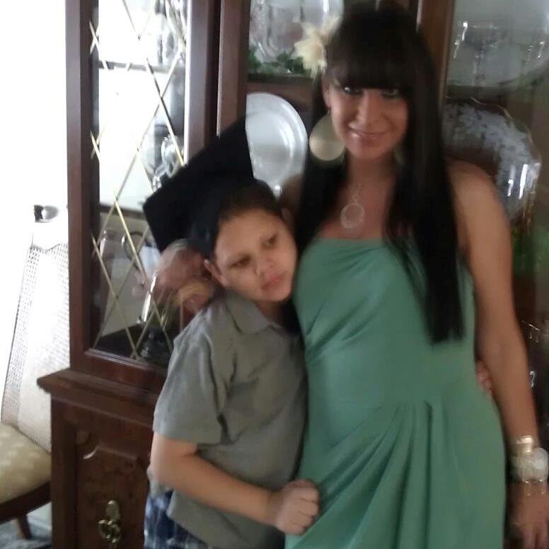 Loving life with my son, my soulmate, and my two kittys. Graduate Degree in Social Work (MSW) Love Jazz, Funk Fusion, Jam Bands, festivals and live music ;)