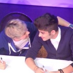 we take requests.. if you unfollow after we give you a layout we will block you (@horanhugniall @njhftzayn)