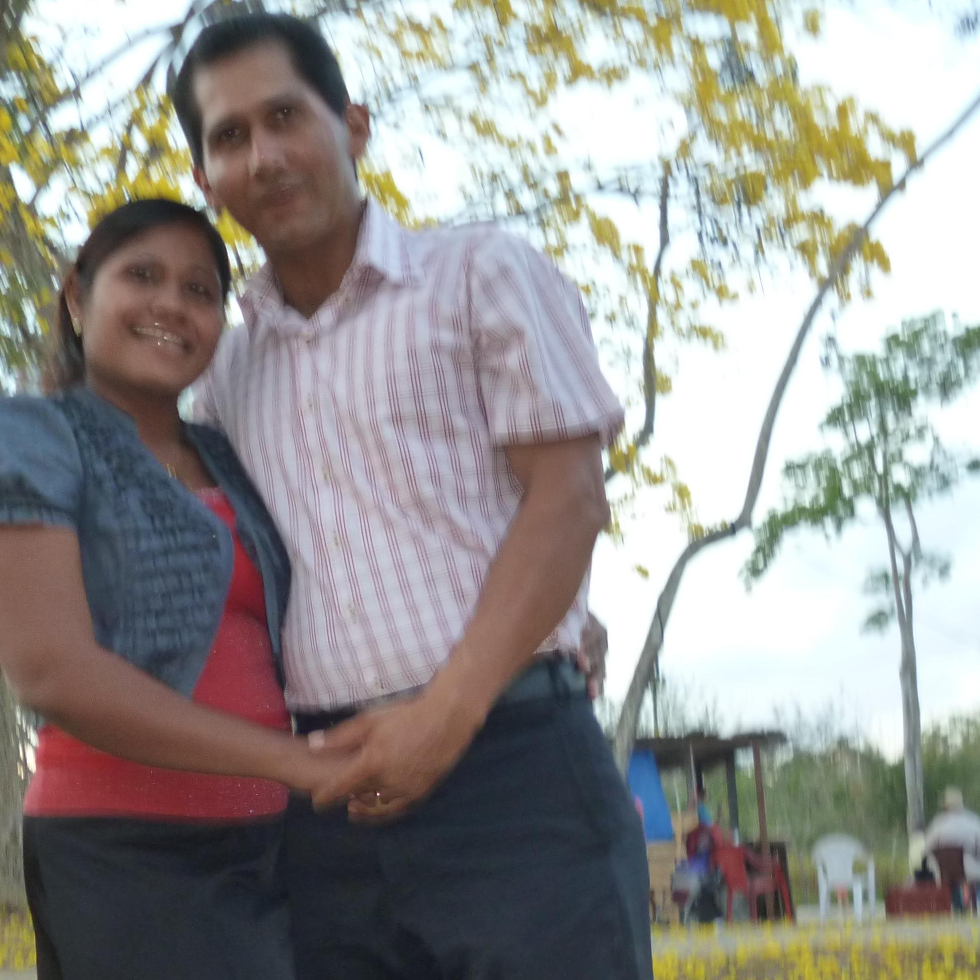 Trovadora de Decimas Cristianas, Predicadora de la Palabra vivo por fe, escudrino las santas escritura y creop en la venida de nuestro señor Jesucristo.