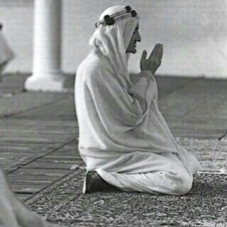 وعن ذكرُ اللّہ لا تغفلون  * لا إلہ إلا اللہ ♡                                                  ᴬᴸᴴᴵᴸᴬᴸ .