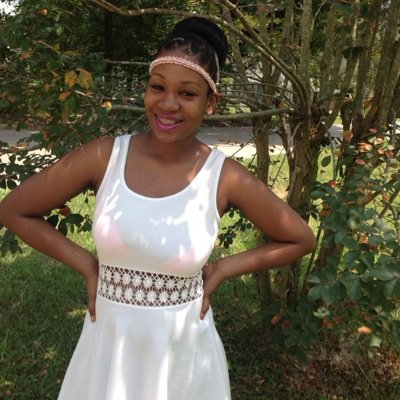 #teamheeladdicts #teambossesinheels #teammommy #teamyooleladywant2Bme #teamshegotherown Independent Queen working for ger throne