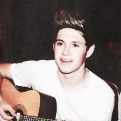 Free follow from @fangoyle xx follow her please she'll follow back just ask