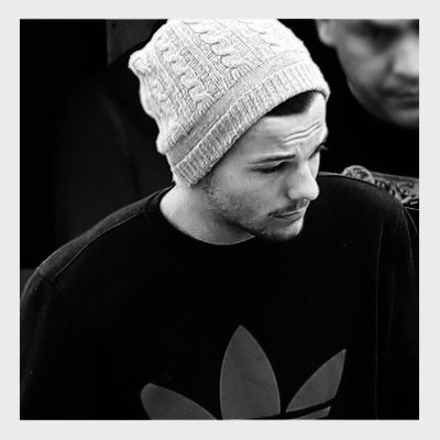 She has start a new acount follow 
@FUXKINGTOMMO