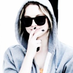Nombre: Marcie Millar. 


Ocupacion: cerda anorexica.