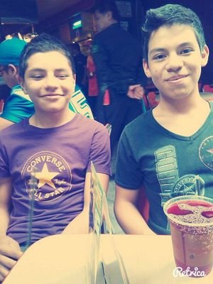 Yo le voy A las CHIVAS Pero bueno Te tienes que suscribir a mi canal de You tube SHOXTOS