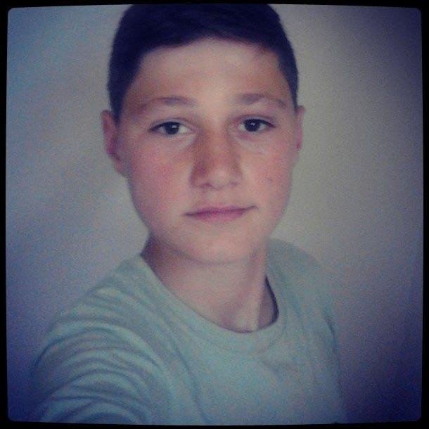 @Expendables3 thanks for follow me  :D

Follow me and i will follow you back :)