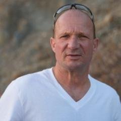 YossiAmoday's profile picture. יוסי אמודאי -  מנכל חברת דוק השקעות 1988 המעניקה שירותים עסקיים ומגוון רחב של פתרונות פיננסיים.