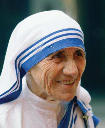 In honour of Blessed Mother Teresa of Calcutta ~ Tweet her fact ~ May her every single of word and act of kindness lead us ~ spread love everywhere