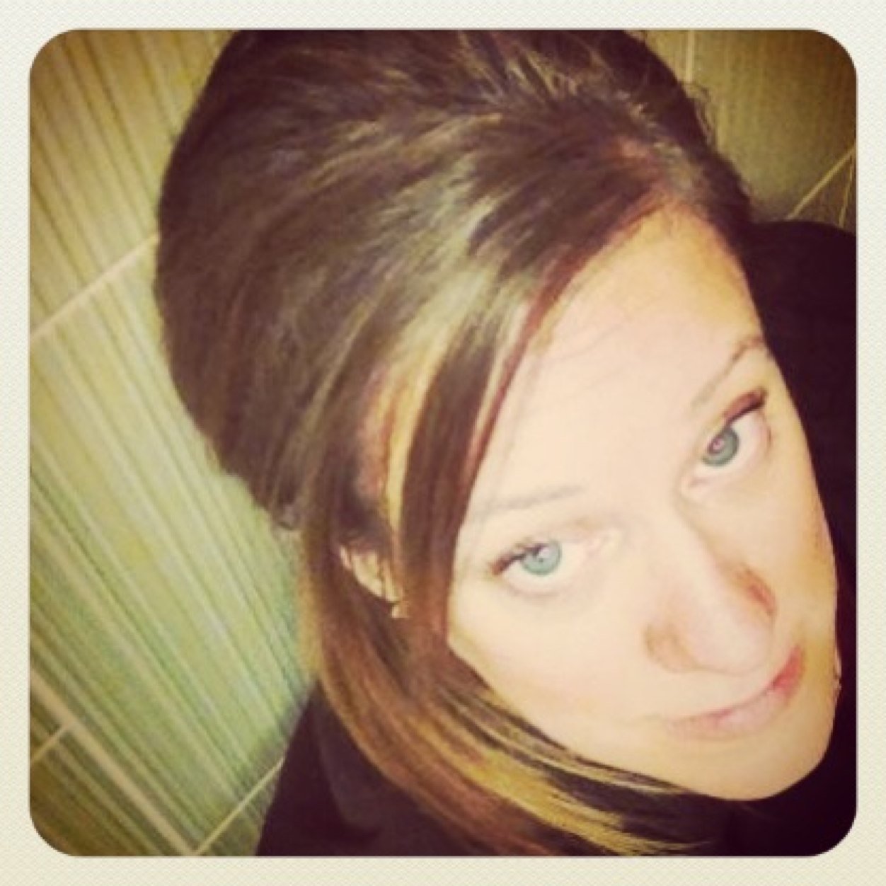 World traveler, sailor, designer, writer, advocate, fan, sustainability & health nut. Proud Polish mama & sidekick to my Irish clan. KINDNESS is the new black!
