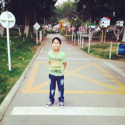 Hola soy Miguel Andres ex concursante del concurso de Disney Channel A todo Ritmo Dance Dance