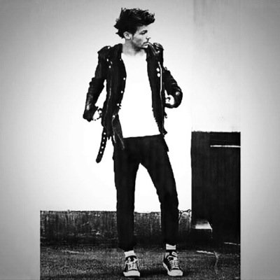 please follow @lwtxrogue it would mean alot xx