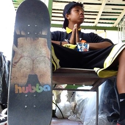 Skateboarding is life Da name is Michael Dunning I make Youtube videos,I'm half black,I'm ugly huh?kik: young_fixie kik me doe