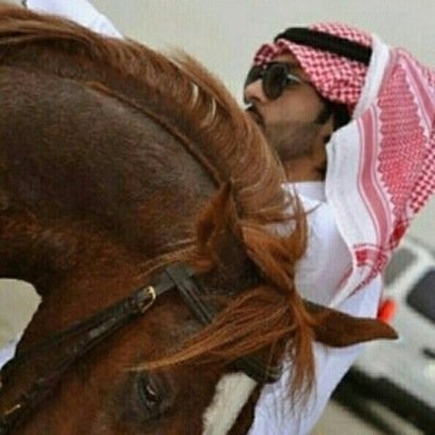 لاهزك زمانك خلك دايم صريح وخلك مثل الشجر يموت واقف لکن مايطيح ♥
