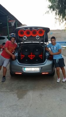 los problemas se afrontan.quiero intentarlo. luchar es ganadores perder de cobardes asiq vamos a luchar.