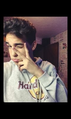 Follow @txcobelljacob for me? (: she so close to goal & she follows back!