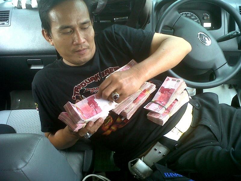 Bithec | Blanksack Indonesia | YD5HRD - ORARI | Regional Development Bank | Communication & Rescue Task Force (CORE) |
 Mentions to follback