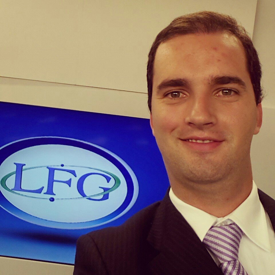 Advogado, Especialista em Direito Processual Civil pela PUC- SP, Professor na Rede LFG - 2ª fase Empresarial. Professor na graduação na FAC - São Roque