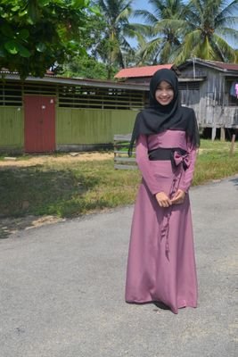 jangan terlalu sayangkan seseorang . grant me to jannah one day after . Aamiin