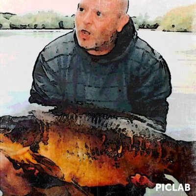 Ex R.A proud supporter of HM Forces Gooner! Ordinary carper & self confessed tackle tart !!! 