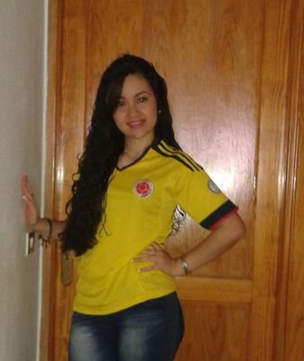 dianazm24's profile picture. 