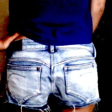 Venta de ropa de segunda mano, de las mejores marcas, en muy buen estado y a precios asequibles. ¡Aprovéchanos!