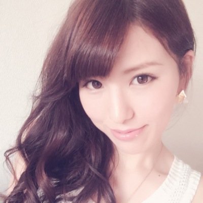 ミス•ユニバース愛知2014ファイナリスト、サマンサ ワンライフモデルオーディション2013＆ミスiD2014セミファイナリスト 神戸コレクション2013s/s出演／よしもとふるさと劇団