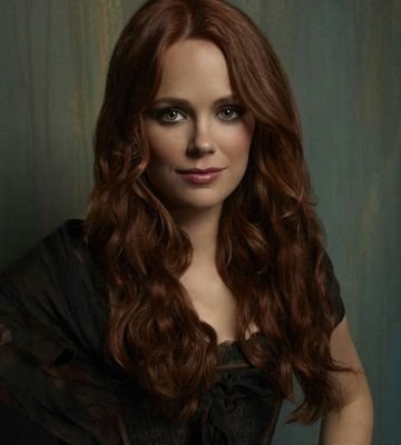 Ex-Hufflepuff. Orgullosa tejona. Lucy y Molly mis niñas, Percy mi amor. Lechuzas, lechuzas everywhere. [#DHrole]
