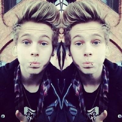 ❤@Luke5sos ❤ @zaynmalik ❤ 13 y.o ❤ OLPCC ❤ Directioner @onedirection ❤ @5sos ❤ @BeforeYouExit ❤ @TheVampsband ❤ Luke's Queen ❤ Nialler's Princess ❤